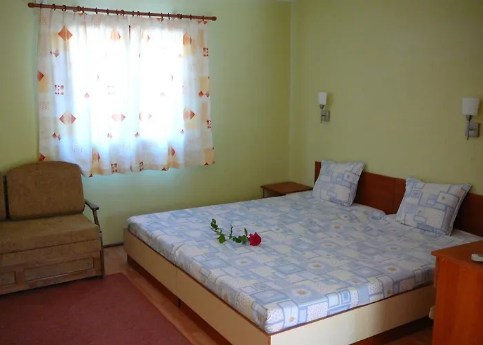 Zora - אתר קמפינג 2*