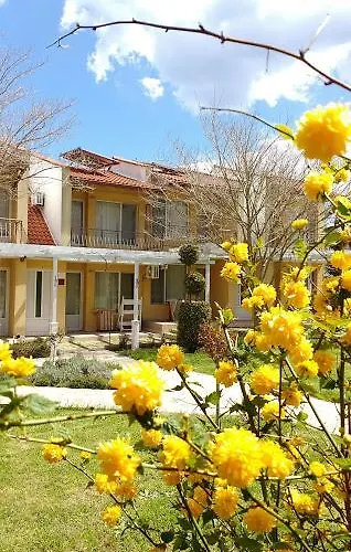 Zora - אתר קמפינג